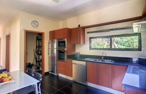 Porto Moniz Casa | Hillside House by LovelyStay