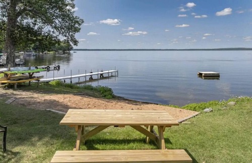 Phelps Cabina | Hillside Resort Cabin #2