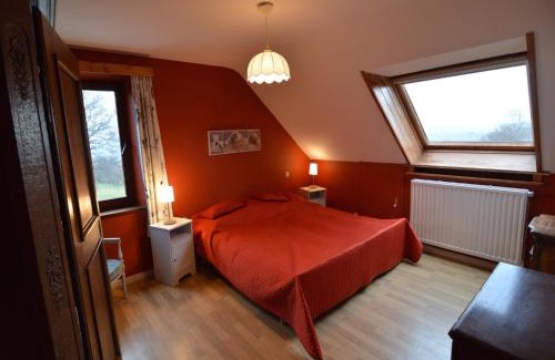 Lierneux Casa | Hillside Retreat with Pond