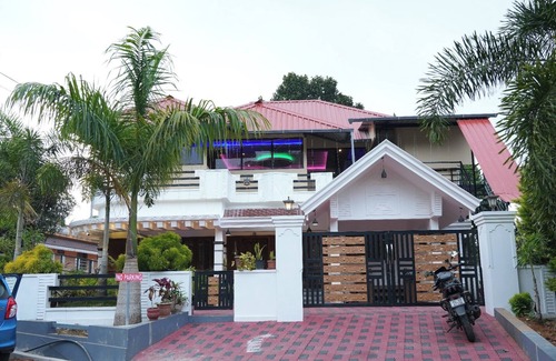 Devikolam Villa | Hillsidecreek Homestay - Luxury 4 Bedroom Villa in Munnar, Kerala