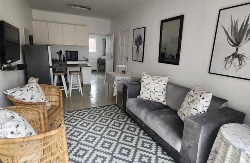 Meer En See Casa | Hillton Manor Guest House