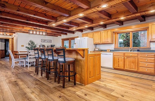 Mount Pleasant Mills Cabina | Hilltop Cabin Hideaway