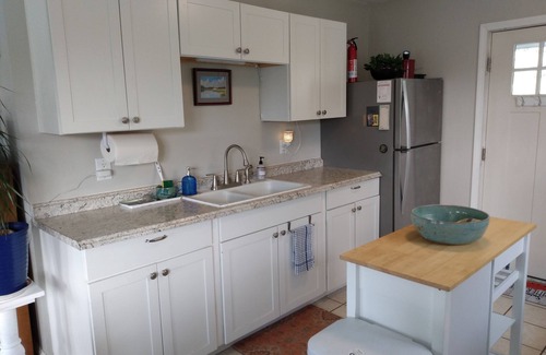 Woodlawn Casa | Hilltop Creek View Home- 10 min from Galax. Solo Travelers Cpls, & Sm. Families.