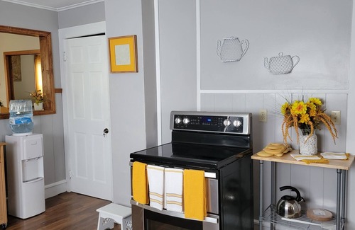 Irving Casa | Hilltop Estate Minutes from Sunset Bay Beach & Cattaraugus Creek