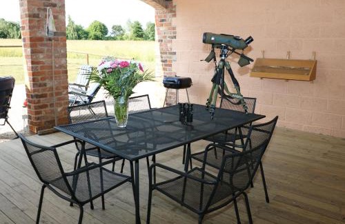 Leadenham Casa | Hilltop Farm Holidays