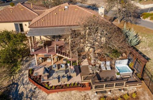 Paso Robles Casa | Hilltop Hacienda