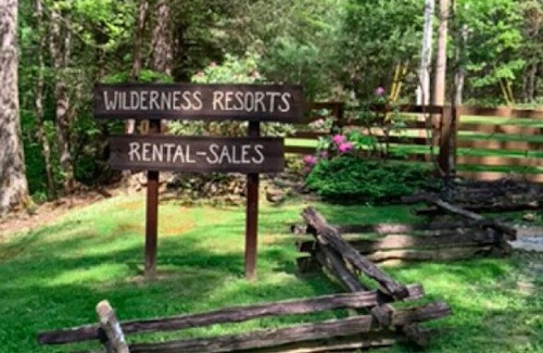 Oneida Cabina | Hilltop refugio de cabina: Montaña Cabaña de madera con Bañera de hidromasaje