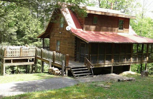Oneida Cabina | Hilltop refugio de cabina: Montaña Cabaña de madera con Bañera de hidromasaje