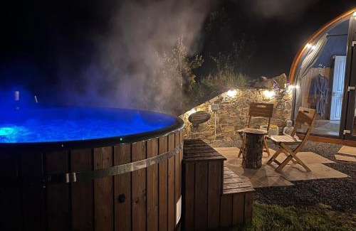 Silverbridge Apartamento | Hilltop Hideaway - Secluded pod with private hot tub