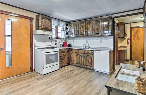 Carbon Hill Casa | Hilltop Home w/ Grill, In Wayne Nat'l Forest