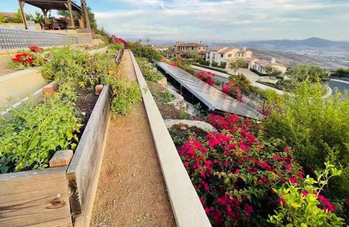 Escondido Villa | hilltop lux resort