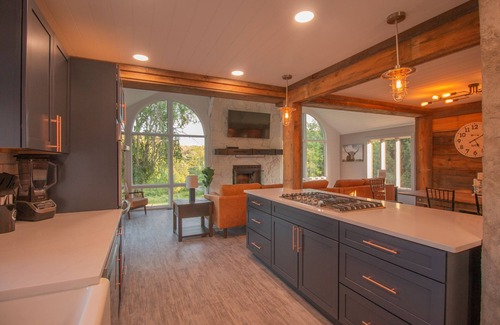 Beach Lake Otro | Hilltop's CASTLE WORLD! 4 Properties 39 Bedrooms 40 Bathrooms 5 Pools 130 Acres!