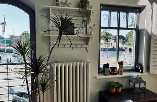Neustadt in Holstein Apartamento | Hilly vacation apartment in a small fisherman's house right on the harbor