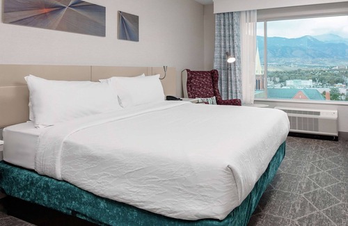 Downtown Colorado Springs Hotel | Hilton Garden Inn Colorado Springs Downtown