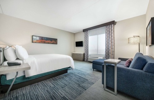 Monaca Hotel | Hilton Garden Inn Pittsburgh Area Beaver Valley, PA