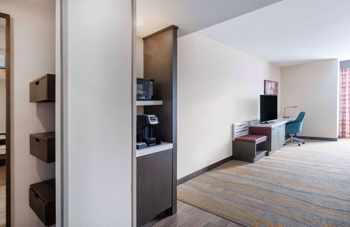 Westmont Hotel | Hilton Garden Inn Pomona, CA