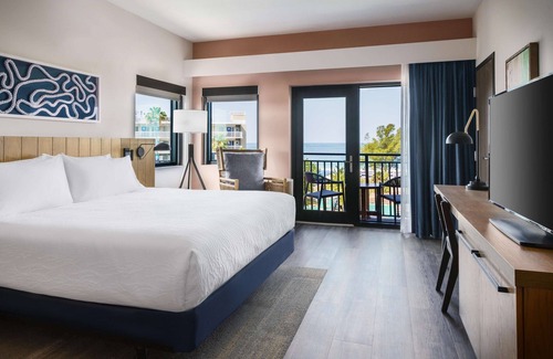 St. Pete Beach Hotel | Hilton Garden Inn St. Pete Beach