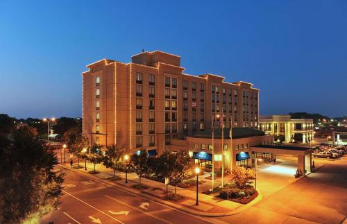 Northwest Hotel | Hilton Garden Inn Virginia Beach Town Center