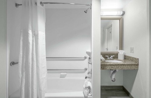 Wilmington Hotel | Hilton Garden Inn Wilmington Mayfaire Town Center