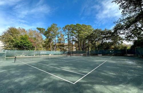 Folly Field Casa | Hilton Head Hangout - 2 BDR Resort Condo by Beach