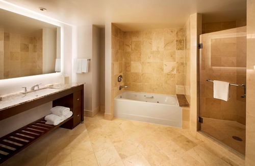 Gainesville Hotel | Hilton University of Florida Conference Center Gainesville