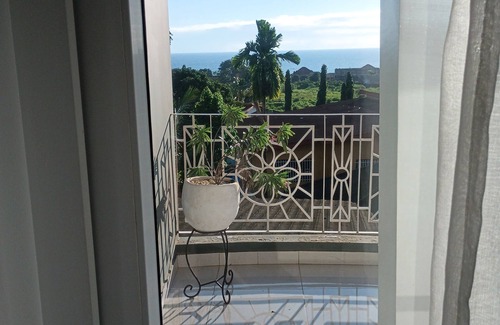 Freetown Apartamento | HIMMA'S Superior Luxury Apartments with stunning Sea and mountain views