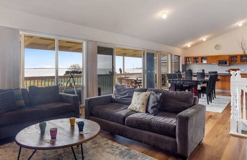 Nangkita Casa | "Hindmarsh Hideaway " - Private Jetty - Pet Friendly