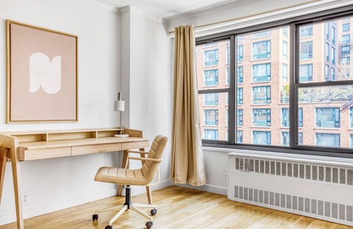 Union Square Apartamento | Hip Flatiron Studio w/ Gym, Doorman, near USQ, train, by Blueground