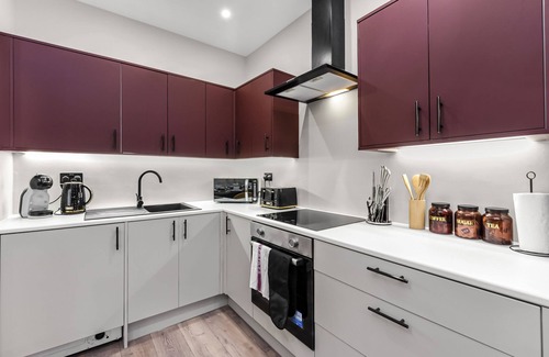 Snaresbrook Casa | Hip & Happening: 4BR Urban Gem for Large Groups