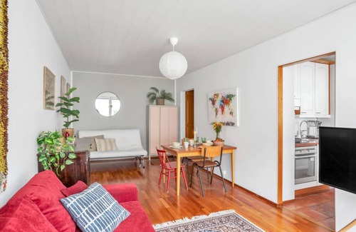 Punavuori Condominio | Hip & Vibrant w/ Balcony, Netflix, 200m tram/bus