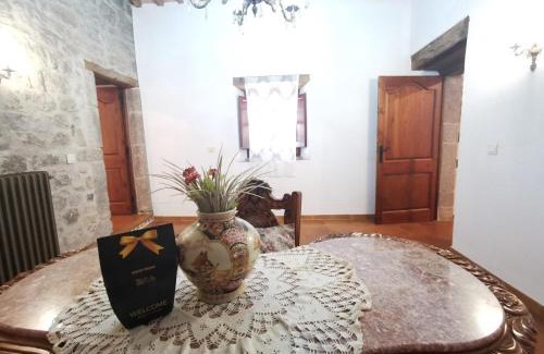 Llagostera Casa | Histórica Masía con Piscina, Rodeada de Bosques y Campos, Ideal para Familias y Amigos - ES-209-36