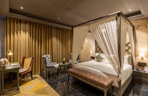 Udaipur District Hotel | Historia Royal