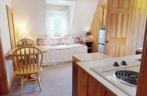 East Chop Casa | Historic 11 room Full House Rental in Oak Bluffs