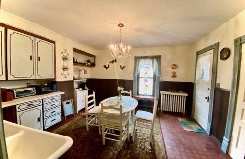 St. Marys Apartamento | Historic 1884 Victorian Upstairs Unit. Walk to everything! Close to elk!