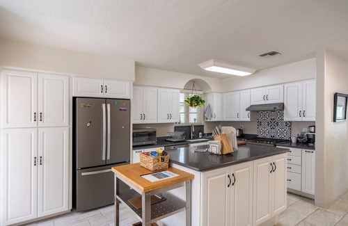 Blenman-Elm Casa | Historic 1944 2-Bedroom Bungalow Near the University of Arizona