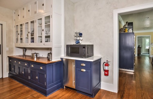 Eagle River Casa | ¡NUEVO! Finca histórica de 9 dormitorios en la cadena de lagos más grande del mundo