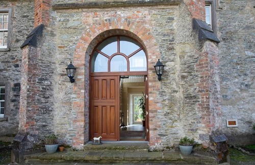 County Louth Casa | Historic Barmeath Castle Guest Wing — Luxury Stay Amid Gardens & Woodland