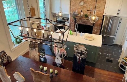 White Mills Otro | Historic Bland-Overall home on 508 private acres. Blue Oval/Etown Sports Complex