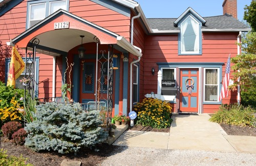 Chardon Casa | Historic Century Home on Chardon Square