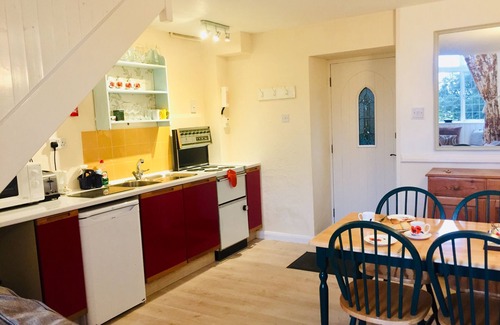Lostwithiel Cabaña | Capilla histórica de la cabaña, a 10 minutos a pie en Lostwithiel