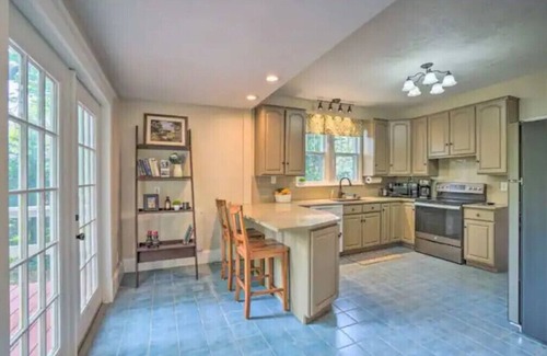 Charles Town Casa | Historic Charles Town Home. Centrally Located