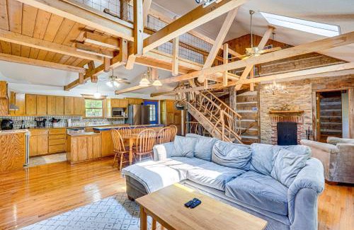 Rucker Casa | Historic Clark Cabin with Deck and Fishing Pond Access