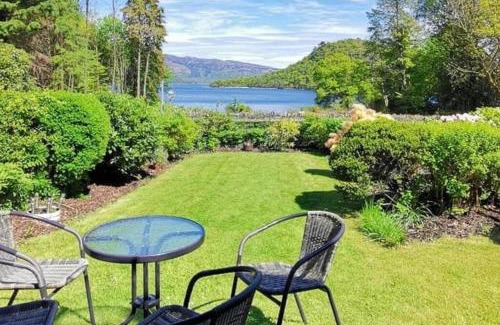 Luss Apartamento | Historic cottage next to loch lomond Luss