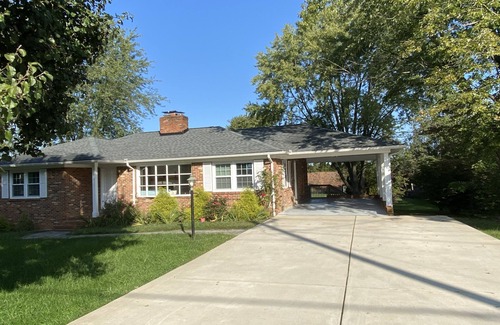 Lakeview Casa | Historic District,Entire upstairs