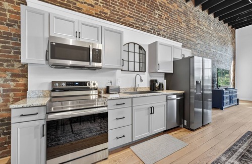 Fayetteville Apartamento | Historic Downtown Loft. Walk to Shops & Eats.