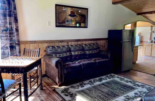 Port Kent Cabaña | Historic Edgehill Cottage