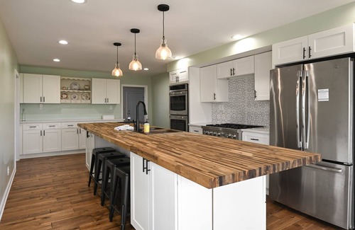 Union Casa | Historic Farmhouse with Pool - Sleeps 10!