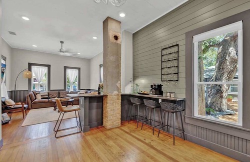 New Braunfels Casa | Historic Gem Near Schlitterbahn