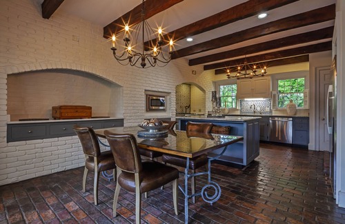 Chapel Hill Casa | Historic Gem, Steps from UNC & on Franklin St