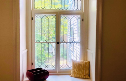 South Main Street Casa | Historic Geneva Row House near Hobart William Smith Colleges and Linden Street.